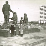 Гордиенко А.И. (в центре) в составе делегации. Узбекистан. 1987 г.